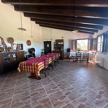 Agriturismo La Fillirea Sant' Antonio di Santadi Exterior foto